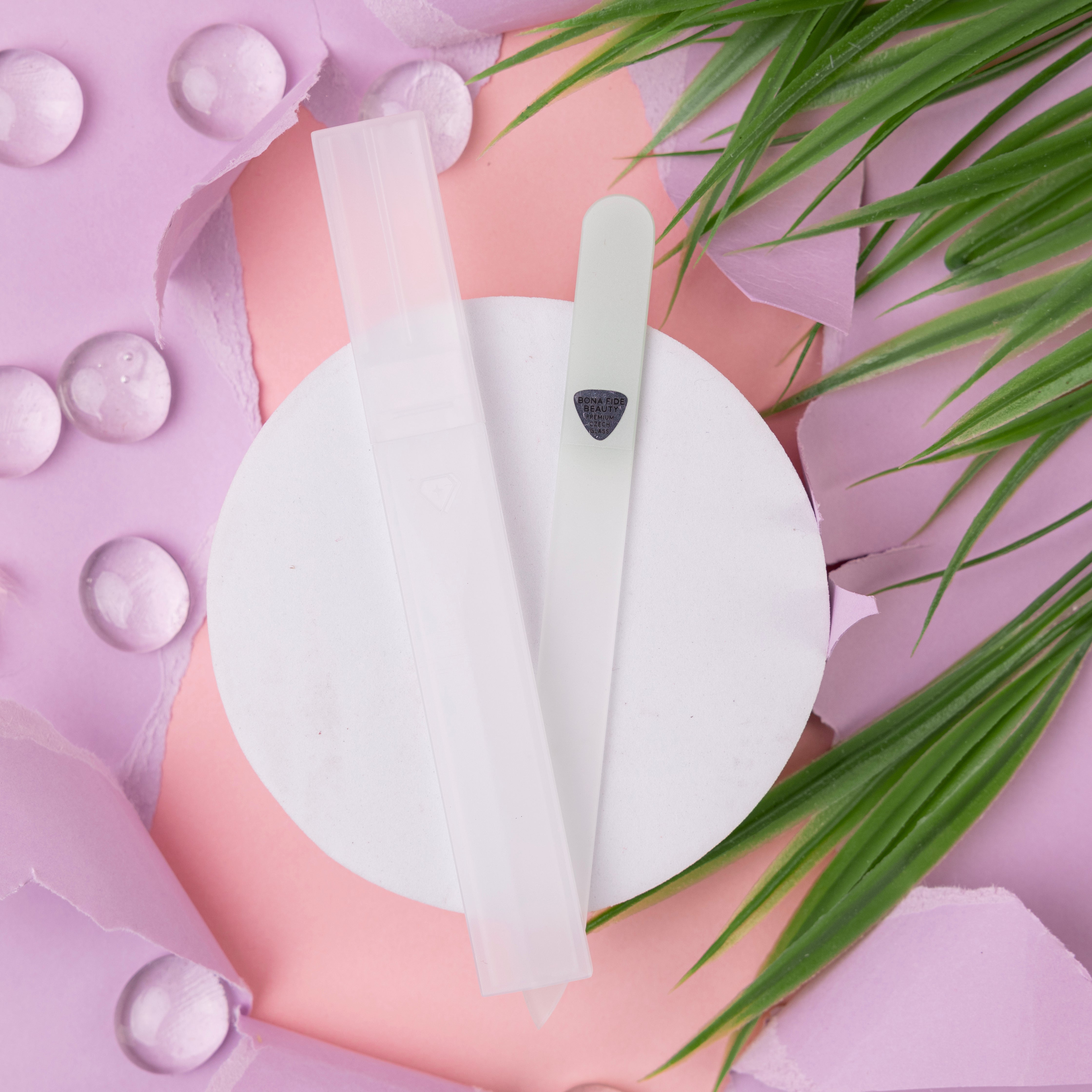 Single Glass Nail File in Muted Fruity Colors