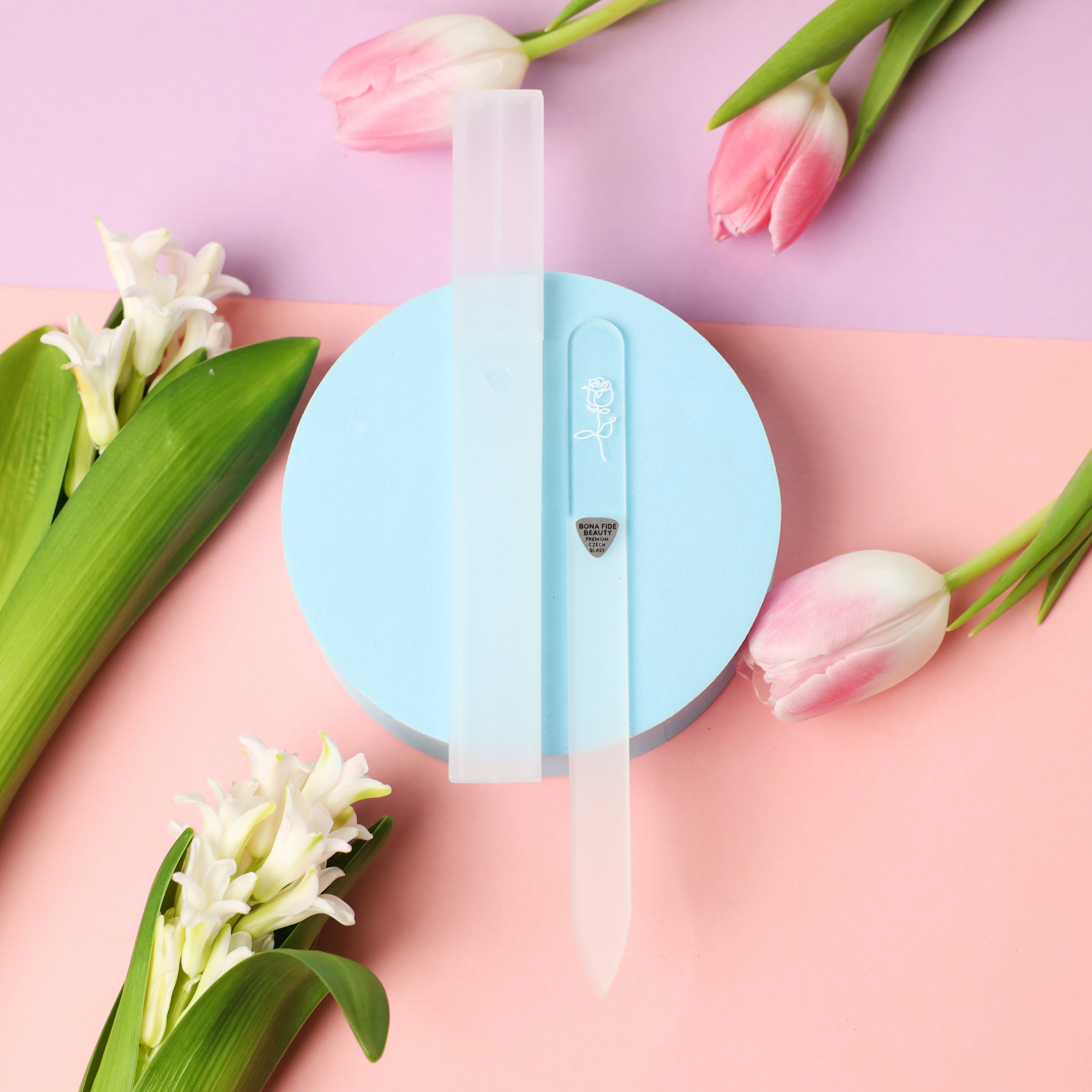 Line Art Design Single Glass Nail File