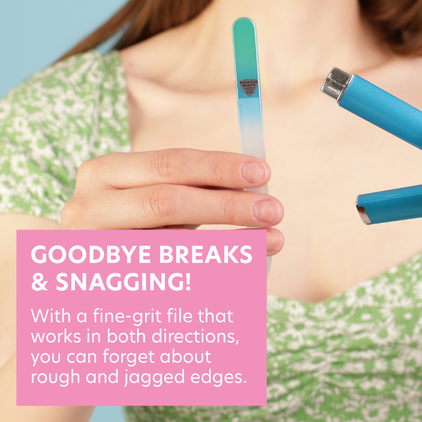 Single Glass Nail File in Green/Aqua with Hard Case