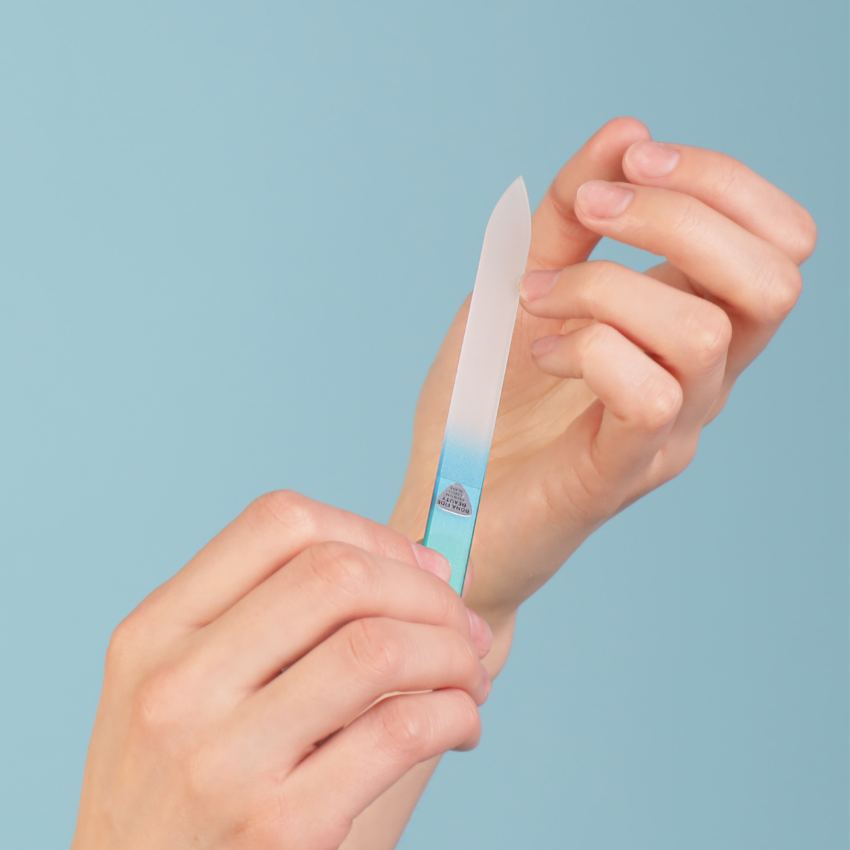Single Glass Nail File in Green/Aqua with Hard Case