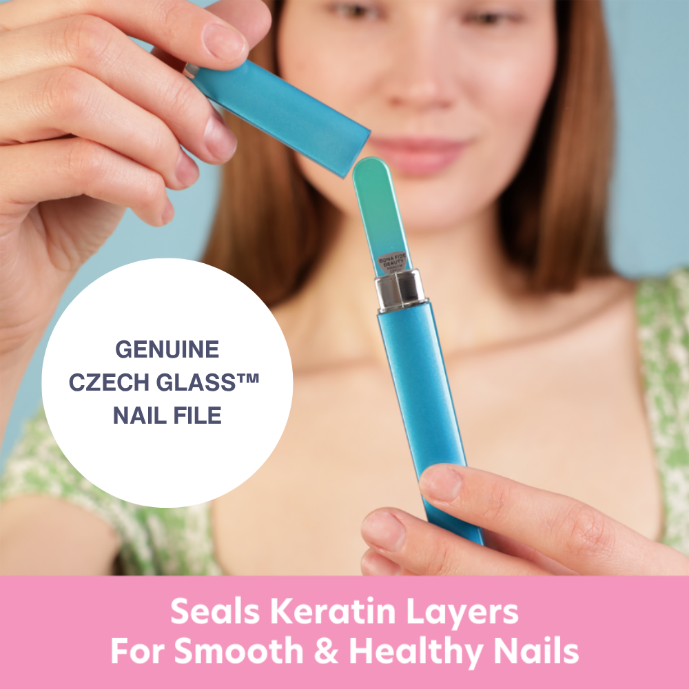 Single Glass Nail File in Green/Aqua with Hard Case