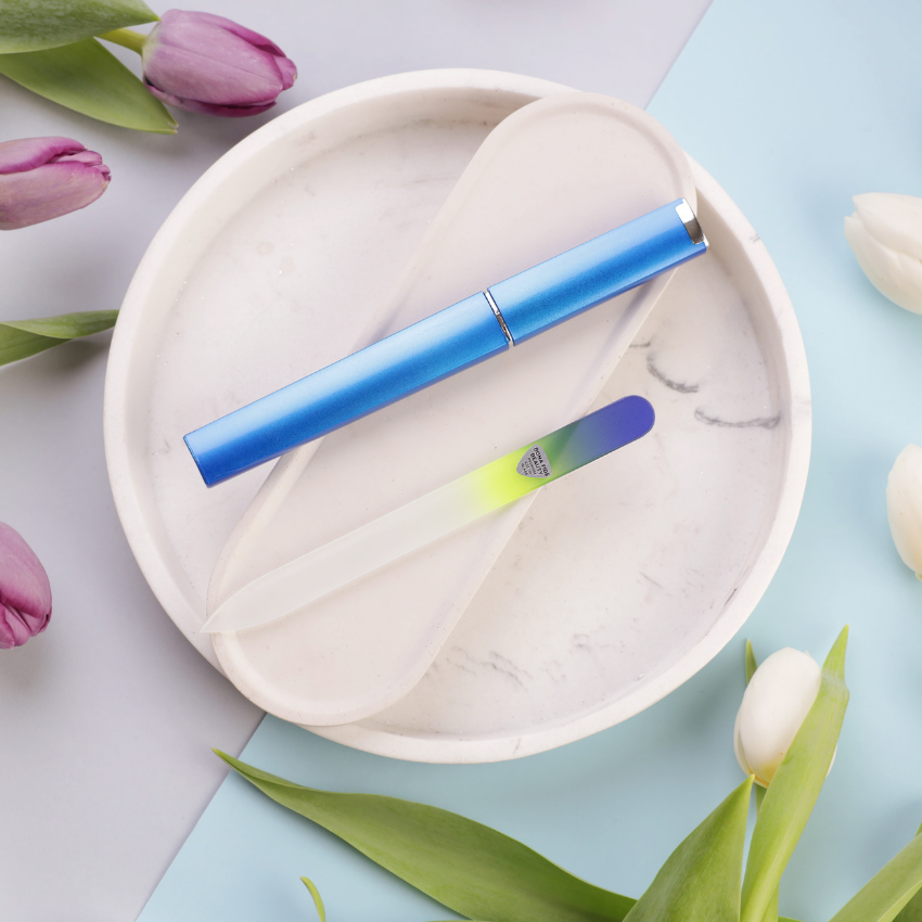 Single Glass Nail File in Cobalt/Neon with Hard Case